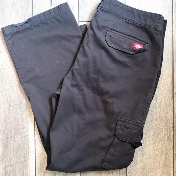 Dickies Pants - Dickies black cargo pants relaxed fit size 14